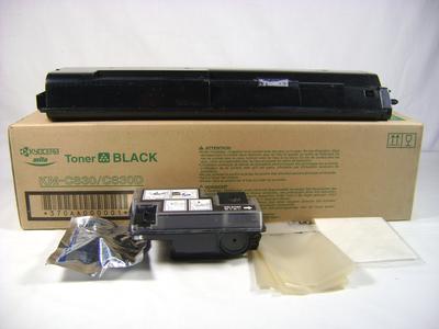 370AA000 Kyocera KM-C830 Sort toner TK830